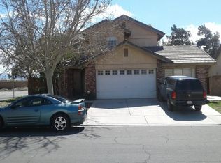 2040 Lightcap St, Lancaster, CA 93535