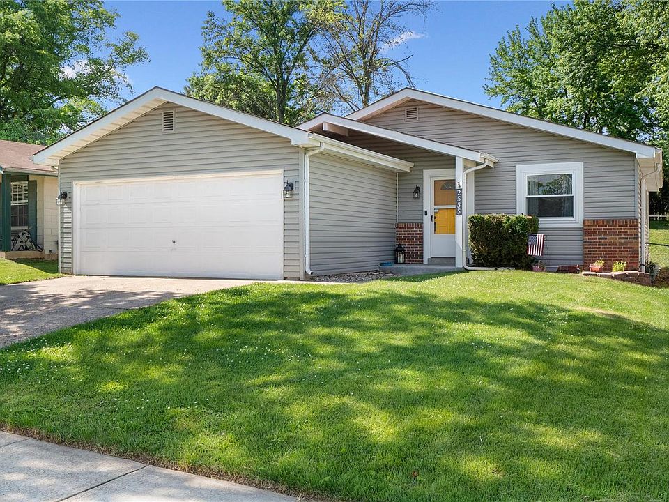 1st image of 2555 Lindsay Ln