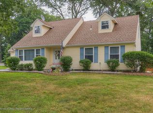 578 Leawood Ave, Toms River, NJ