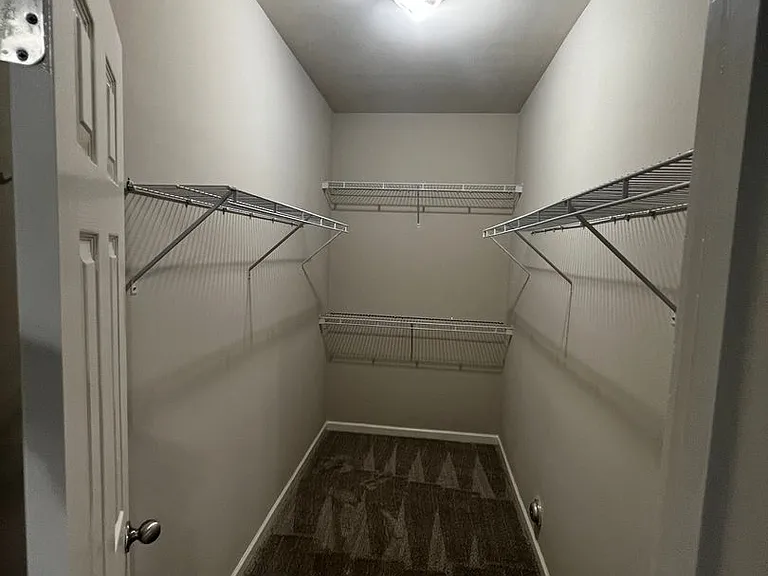 2208 Adkins Cir — Photo 21