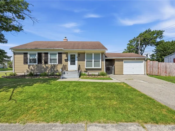 84 Harvington Rd, Tonawanda, NY 14150