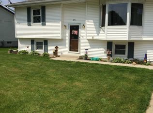 254 Easy St, Winthrop, IA 50682