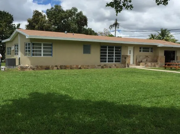 17300 NE 17th Ave, North Miami Beach, FL 33162