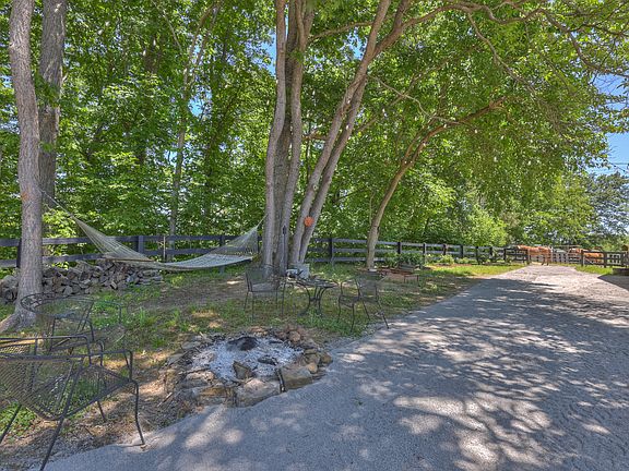 80th image of 157 Giles Ln