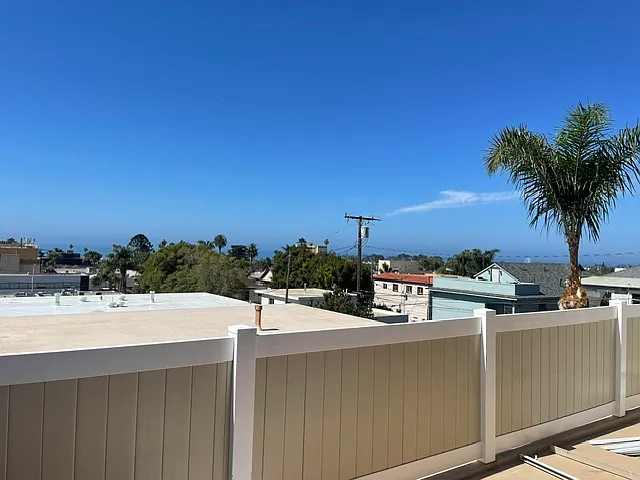 742 Poli St — Photo 1