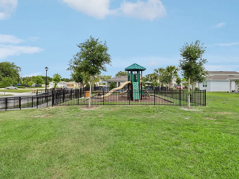 Simmons Trace — Photo 89