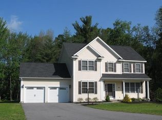 20 Stone Crest Dr, Mechanicville, NY 12118
