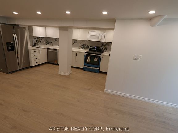 2nd image of 71 Pembroke St