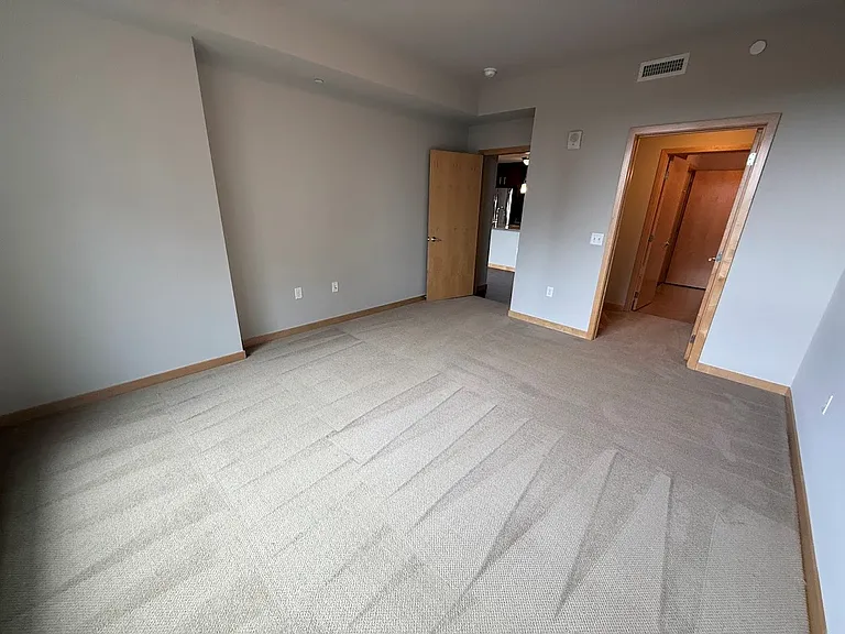 Venture Luxury High Rise — Photo 173