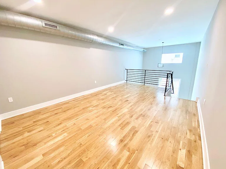 1521-23 W Girard Ave #1O5 — Photo 4