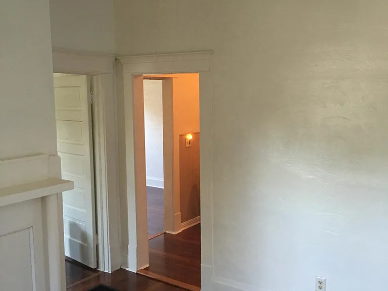 135 W Woodland Ave — Photo 2
