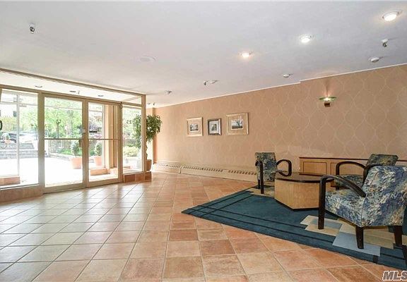 2nd image of 25 Park Pl APT 3E