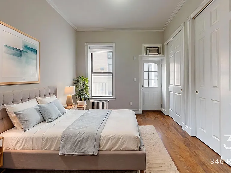 214 E 25th St #5RE — Photo 2