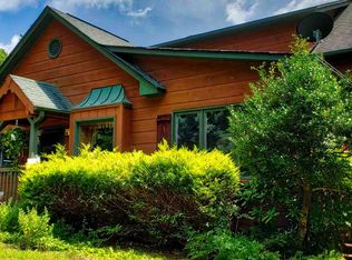 427 N Lake Dr, Ellijay, GA 30540