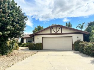 30382 White Cove Ct, Canyon Lake, CA 92587
