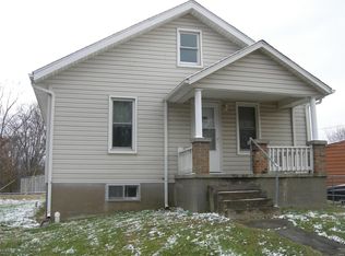 1725 Iris St, Chester, IL