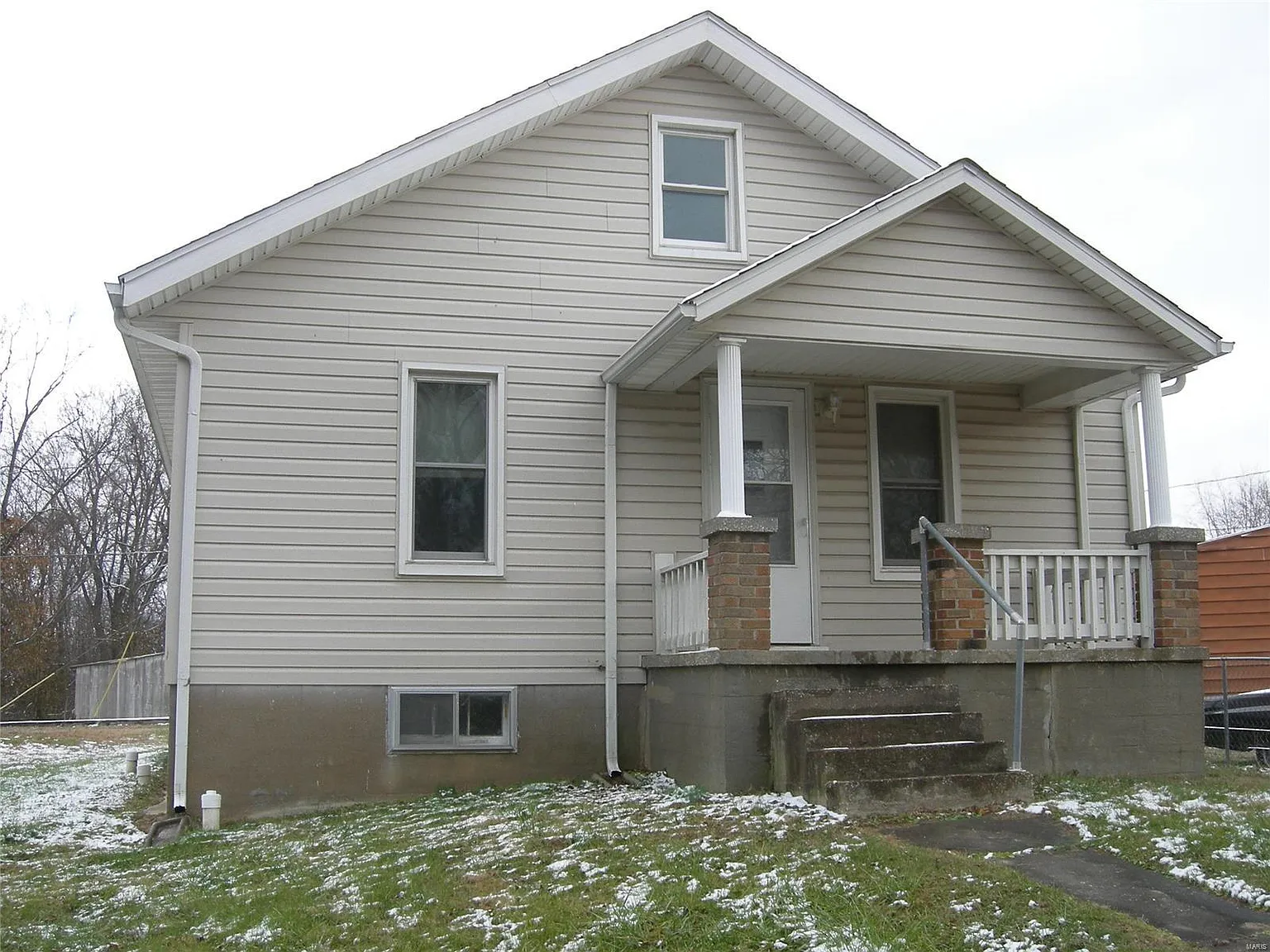1725 Iris St photo 1