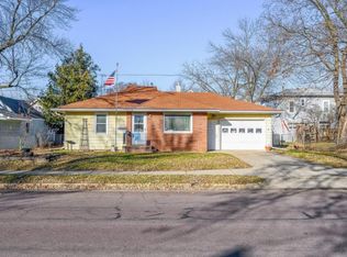 624 Division St W, Faribault, MN 55021