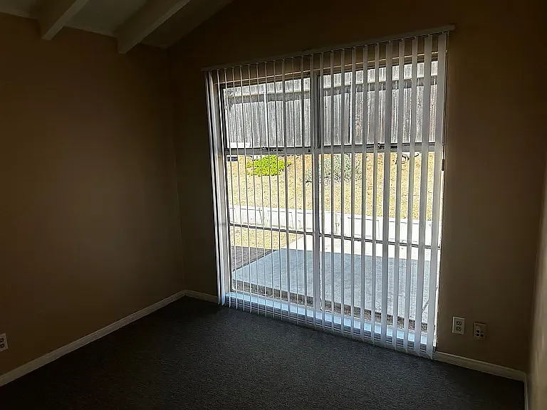 2979 Berkeley Rd — Photo 35