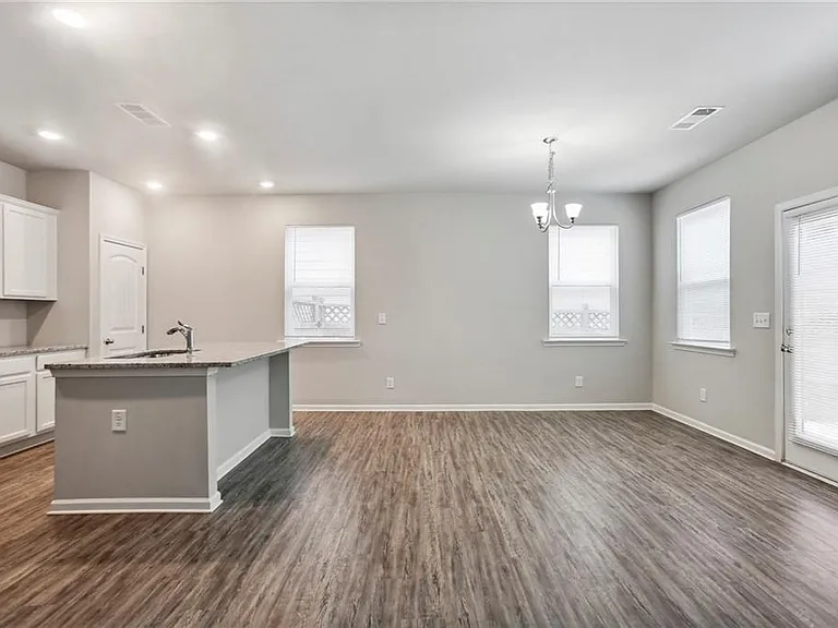 212 Ridge Valley Dr — Photo 6