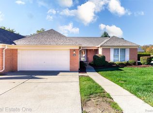 18802 Maple Cir N #46, Clinton Township, MI 48036
