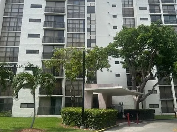 17021 N Bay Rd APT 521, Sunny Isles Beach, FL 33160