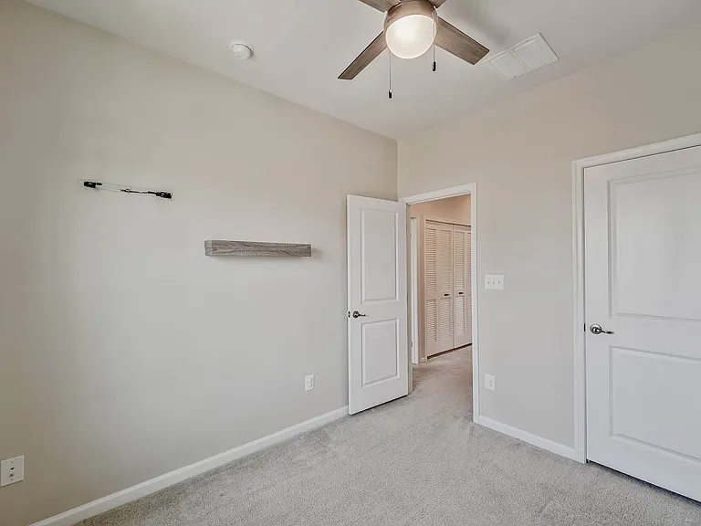 10711 Hinton Way — Photo 32