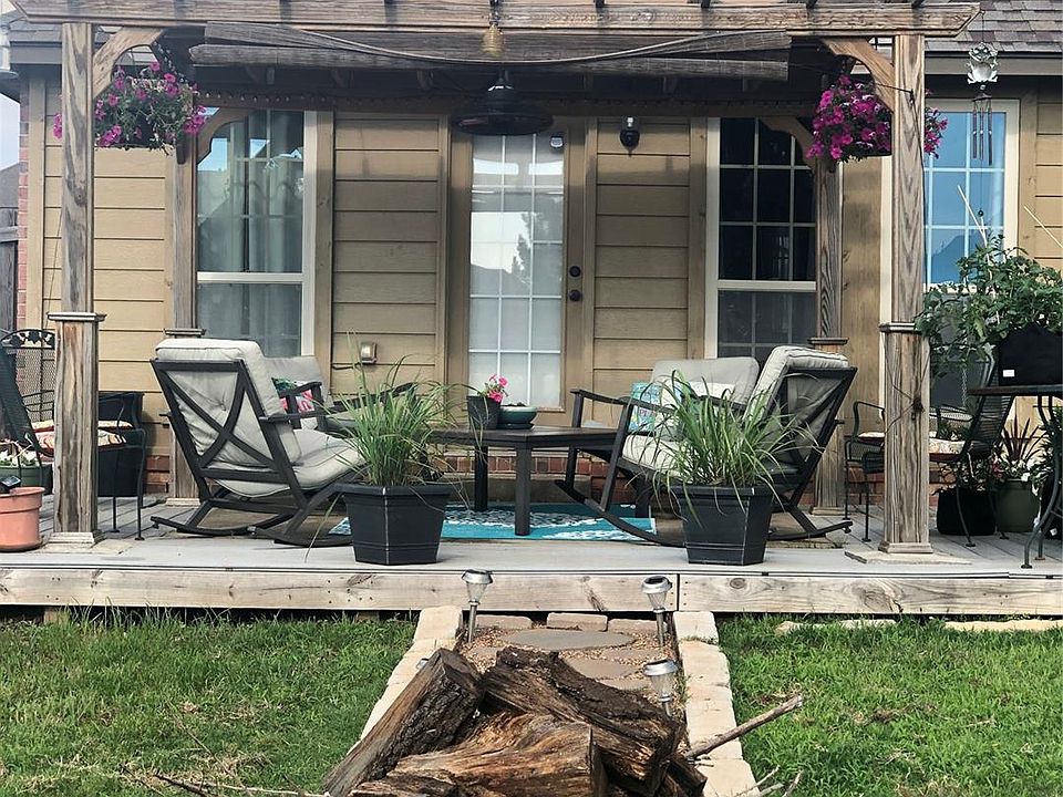 2nd image of 5808 N 32nd St
