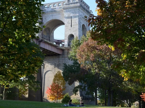 30 Halletts Point image 27 of 39