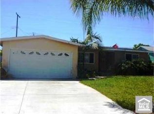 237 S Date St W, Anaheim, CA 92805