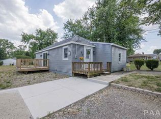 1410 Everett Dr, Pekin, IL