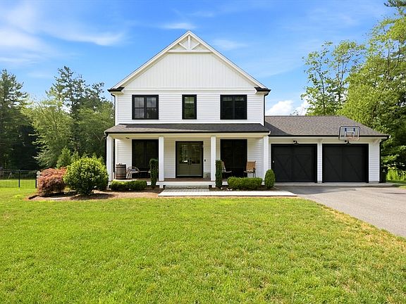 3rd image of 3 Trinity Cir