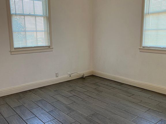 2nd image of 2277 Sacramento St
