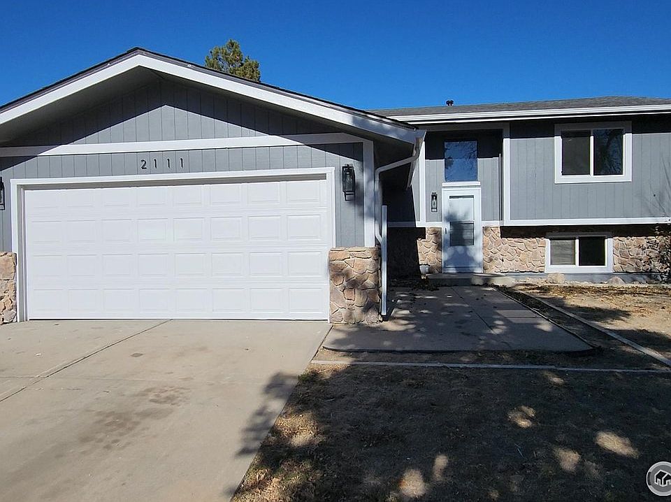 1st image of 2111 35th St Ct