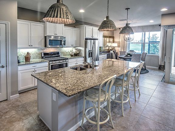 Large Kitchen with Island