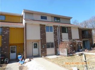 1572 Creekside Rd, Whitehall, PA 18052