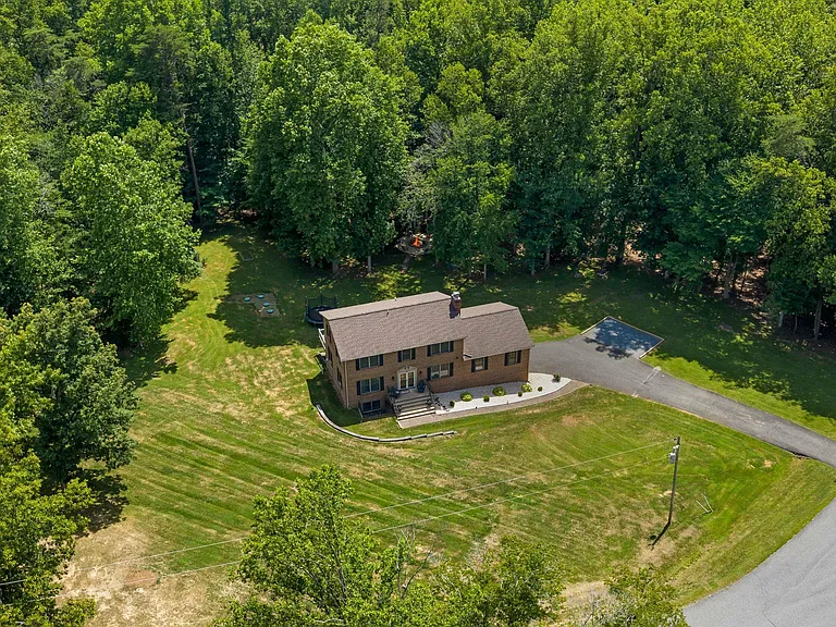 6 Roseville Ct — Photo 43