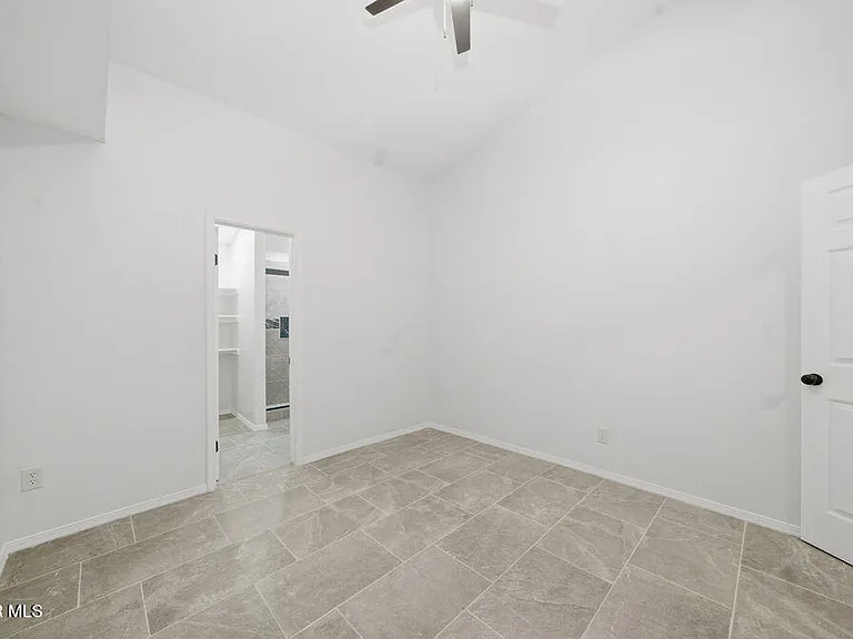 821 Los Lagos Way #A — Photo 24