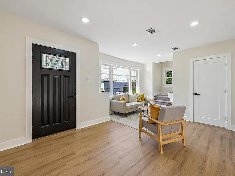 1325 Walnut Ave — Photo 10