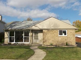 7418 Lake St, Morton Grove, IL