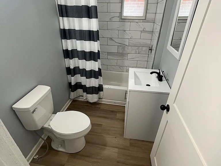 969 Wilson Ave — Photo 4