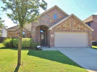 104 Atlantic Ave, Waxahachie, TX 75165