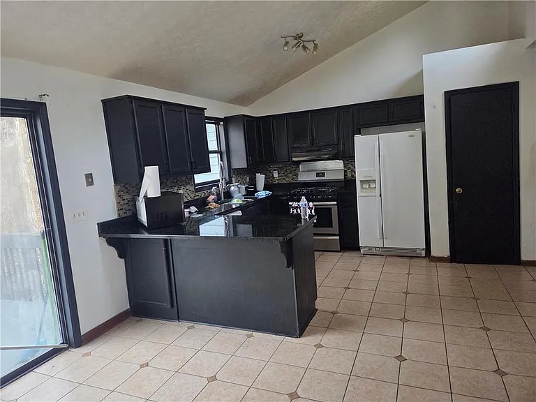 5625 Princeton Oaks Dr — Photo 7