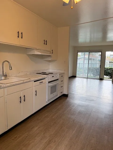 Montgomery Country Club Apartments — Photo 1