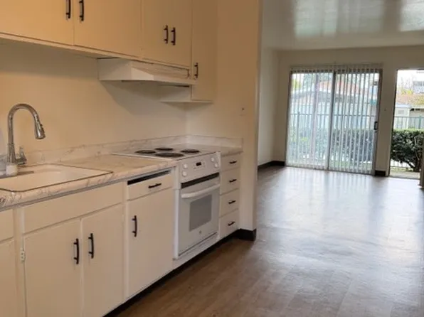 Montgomery Country Club Apartments