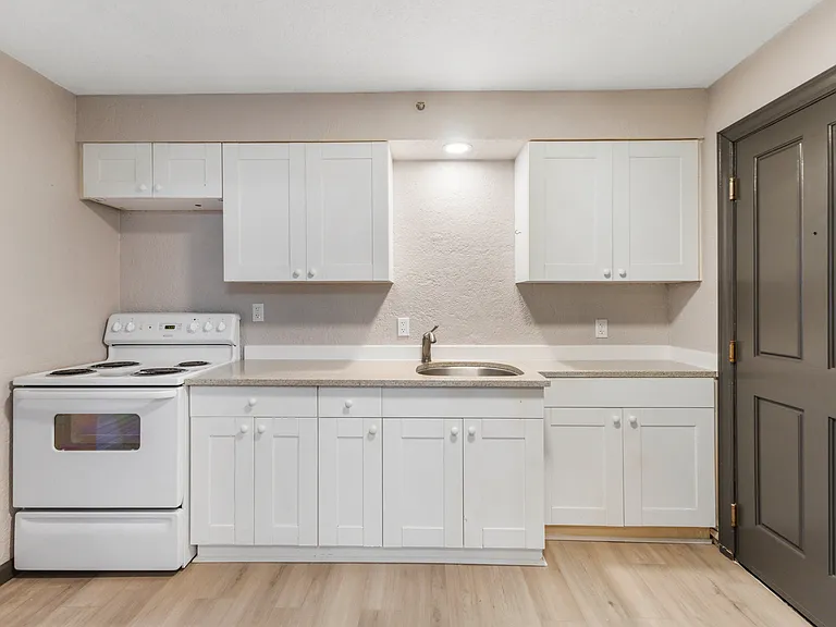 Garfield Street Apartments — Photo 33