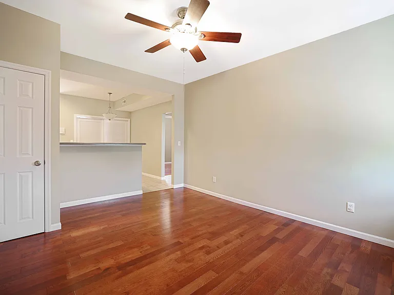 5200-5208 Wilson Ave #5204 — Photo 15