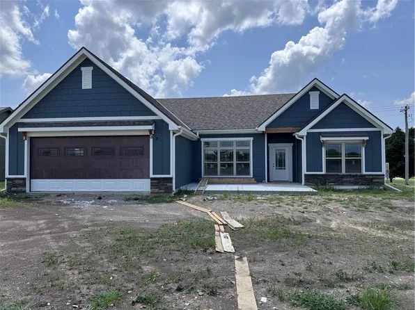 1205 Weston Ln, Cameron, MO 64429