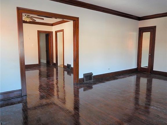 3rd image of 3438 Washington Blvd #1
