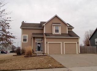 1411 S 6th St, Louisburg, KS 66053